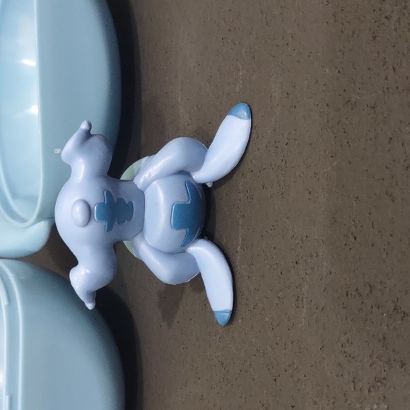 SLIGHTLY USED SERIES 1 STITCH COLLECTIBLE MINI FIGURE UPSIDE DOWN STITCH - Picture 5 of 9